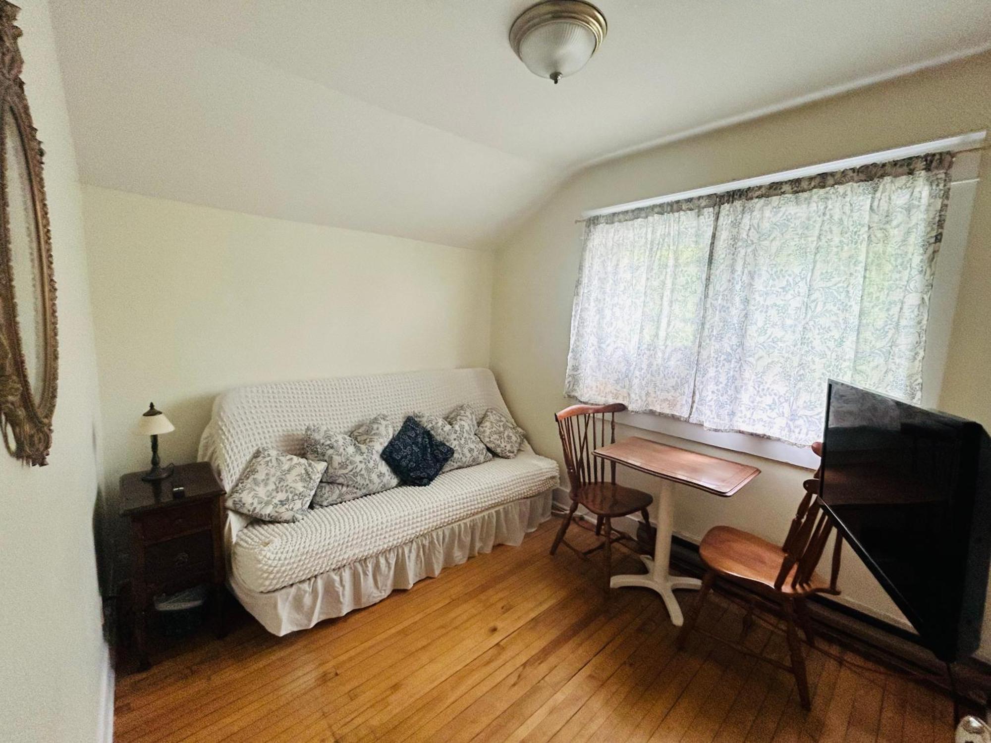Auberge De Mon Petit Chum B&B Уэйкфилд Экстерьер фото